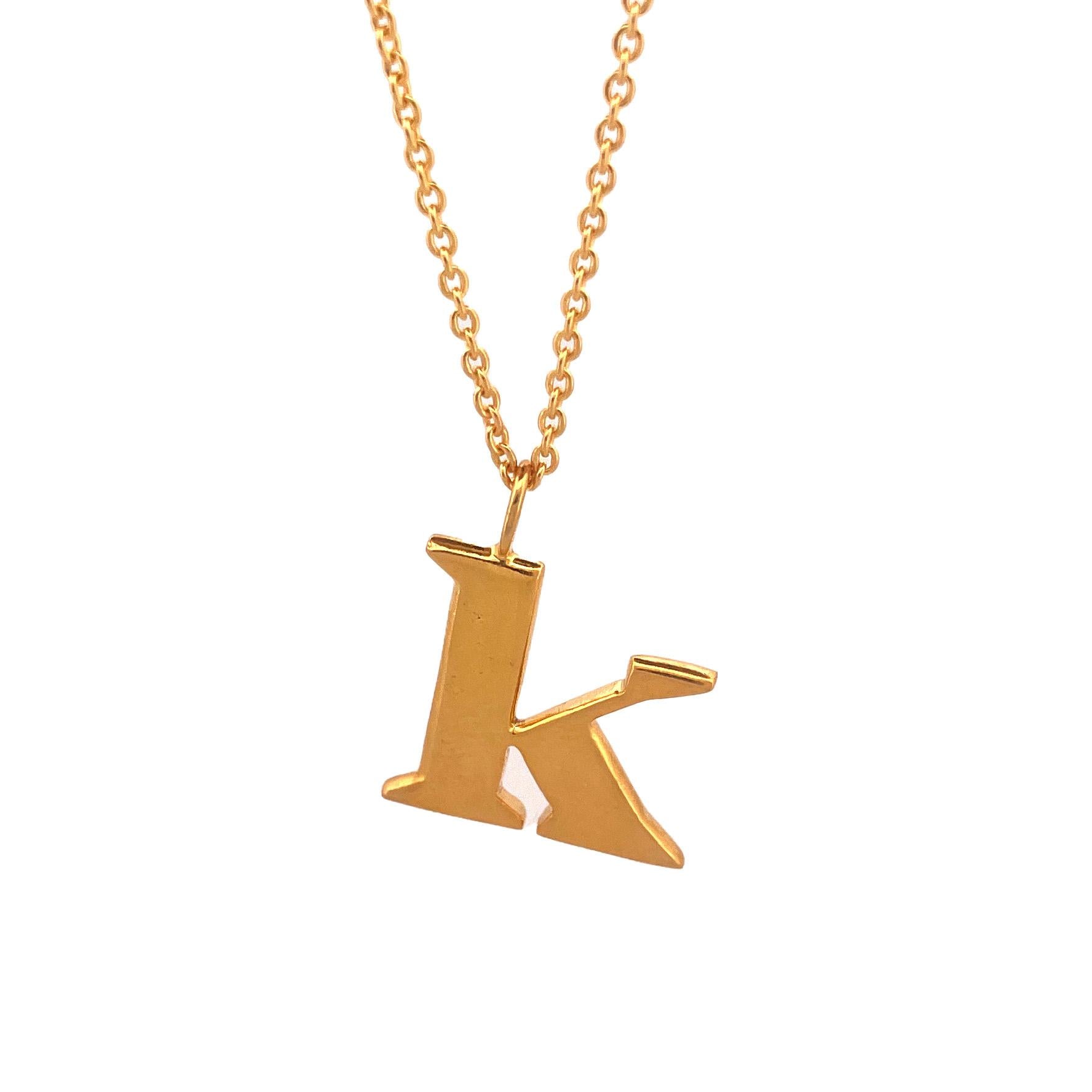 Pendentif lettre minuscule