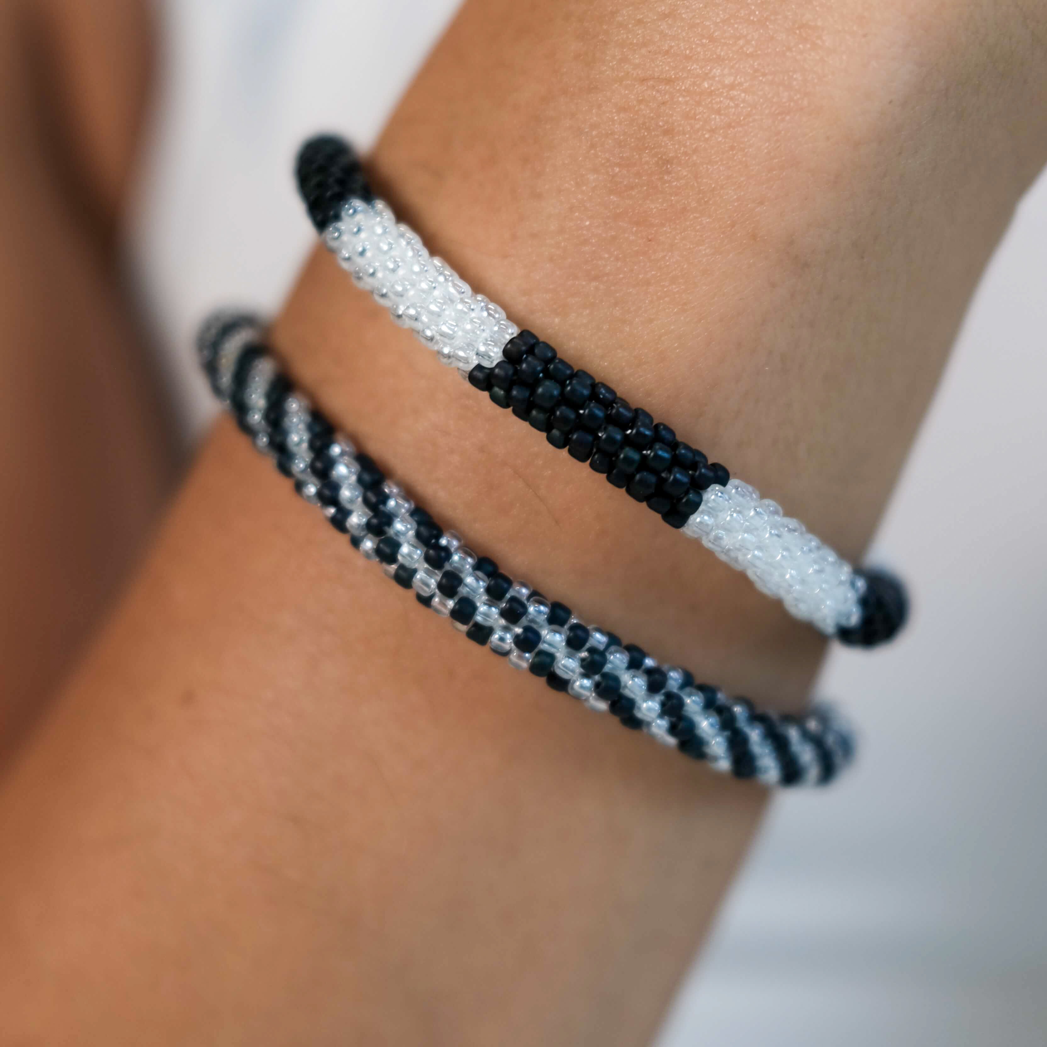 Fine Twister - Roll-on Armband "Mitternachtsschnee"
