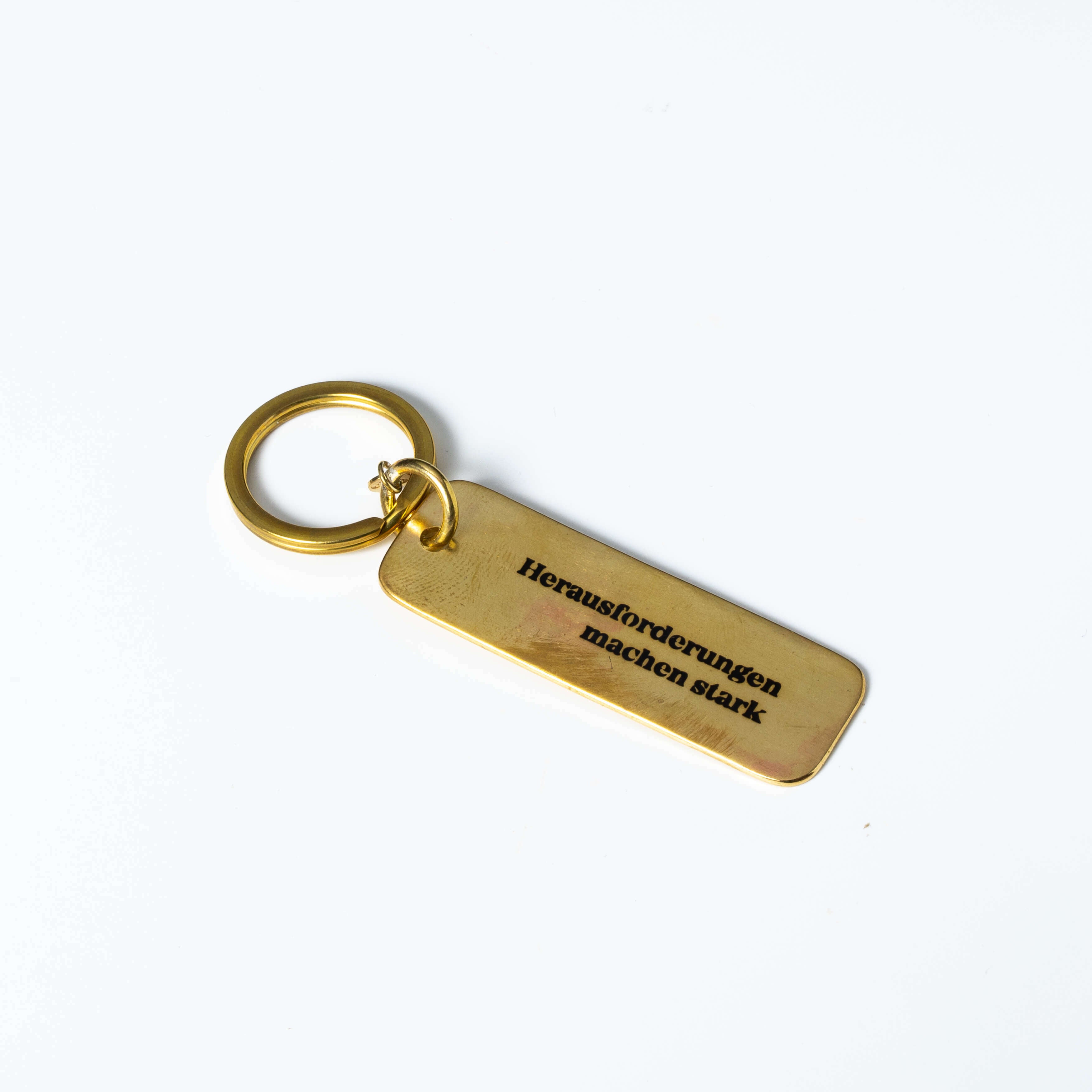 MANTRA - Keychain - &quot;Challenges make you strong&quot;