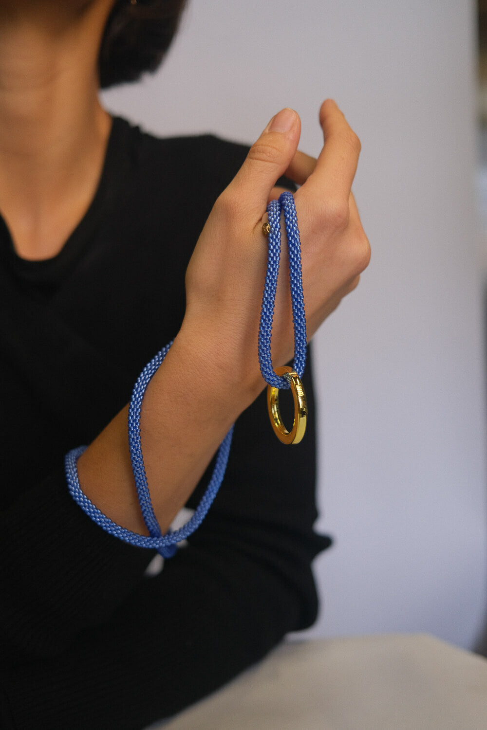 AURA - Roll-on Keychain Sapphire Blue