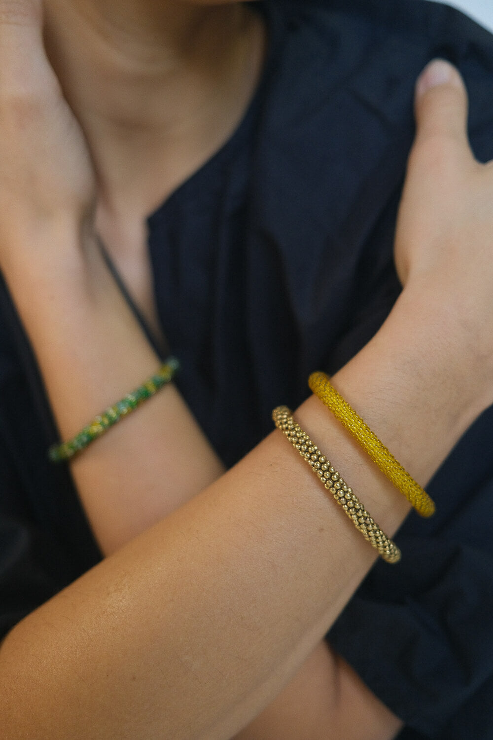 AURA - Bracelet roll-on jaune moutarde
