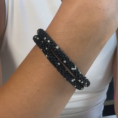 UNIVERSE Roll-on Armband mit Silberperlen